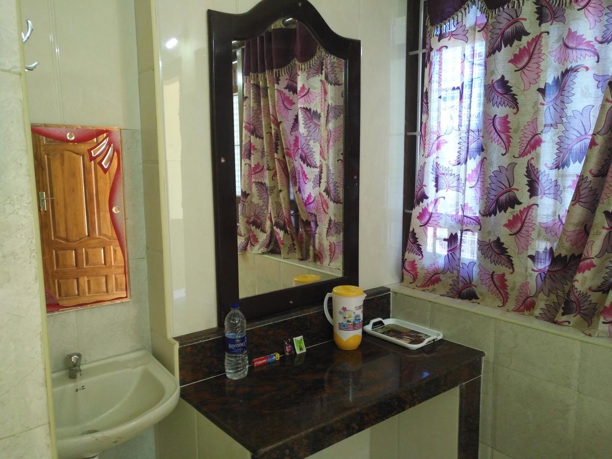 Rehoboth Home Stay Kanyakumari Exteriör bild